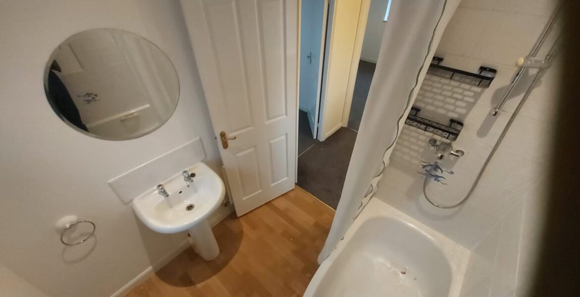 WhatsApp Image 2025-12-18 at 10.37.28 AM (1)