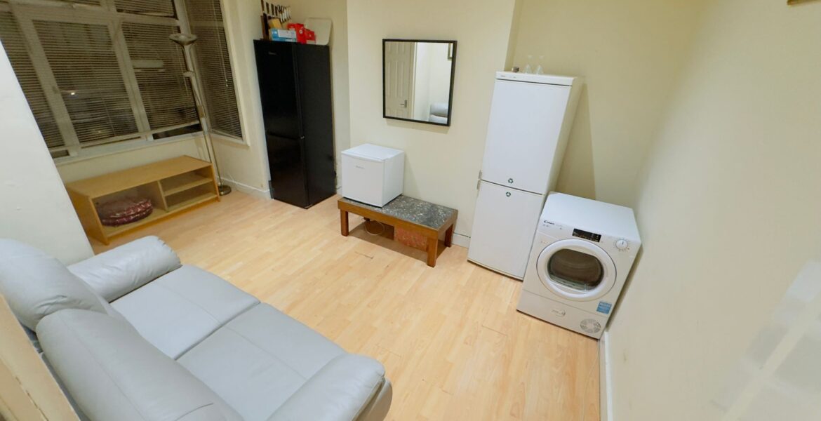 WhatsApp Image 2026-01-09 at 10.28.12 (1)