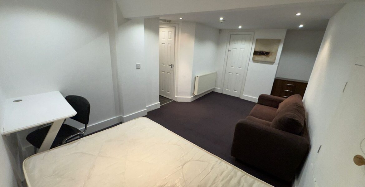 WhatsApp Image 2026-02-05 at 08.59.01 (2)