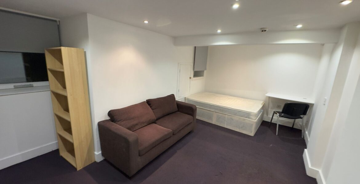 WhatsApp Image 2026-02-05 at 09.00.31 (1)