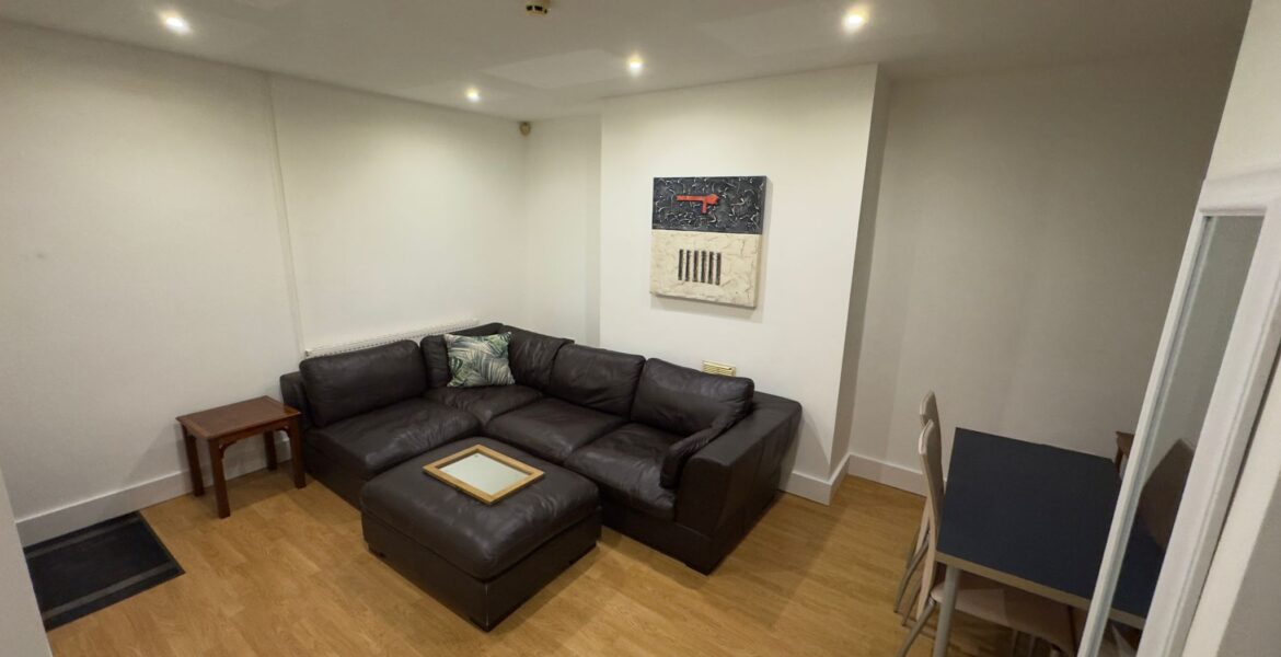 WhatsApp Image 2026-02-05 at 09.05.24 (1)