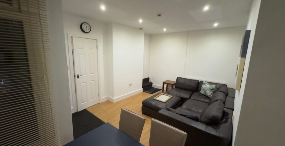 WhatsApp Image 2026-02-05 at 09.05.24 (4)