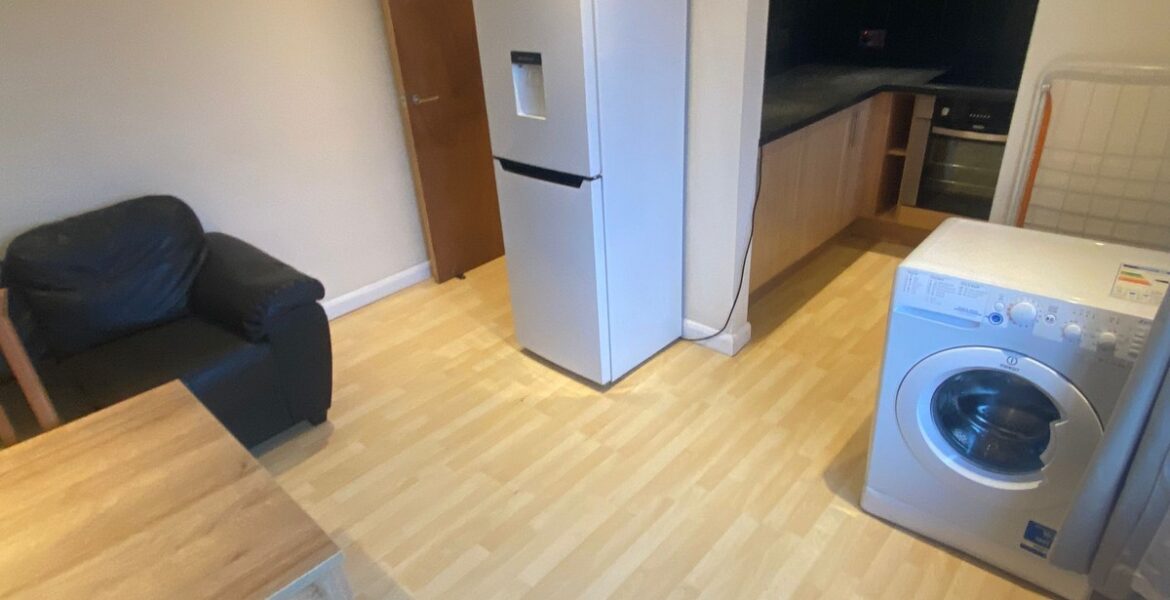 a8434cec-374a-4c50-bd54-09960c155d3a