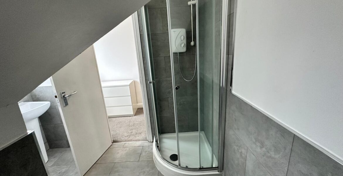 b585be59-c481-4750-9f70-eaccbae6f7b0