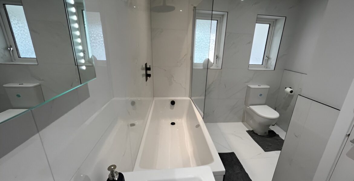 bathroom-Picsart-AiImageEnhancer (1)